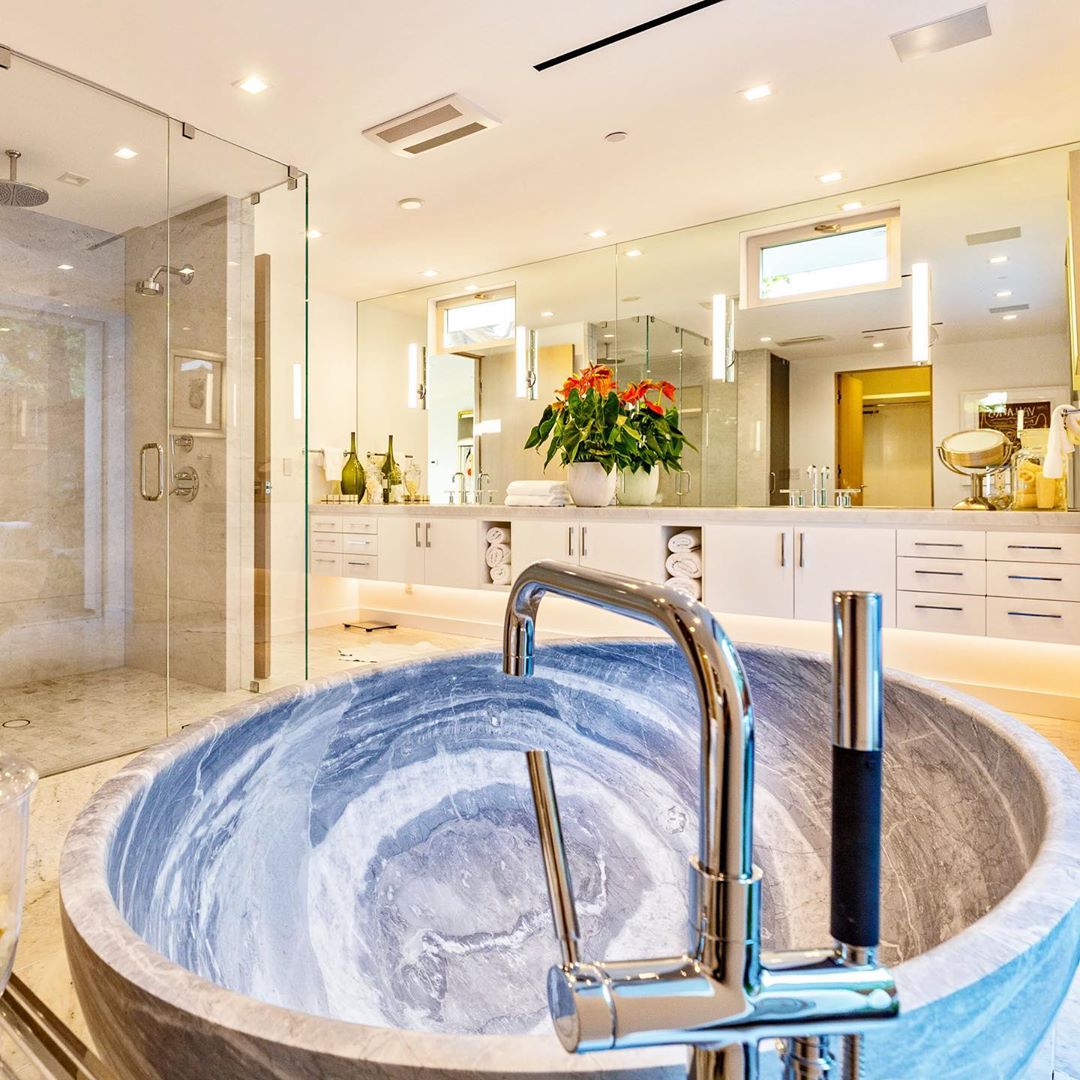 ایده طراحی ویلا – نمونه ویلای لوکس مدرن 7 ایده طراحی ویلا – نمونه ویلای لوکس مدرن