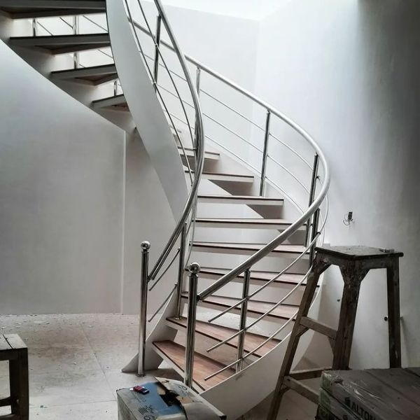 چرا طراحی دکوراسیون راه پله از اهمیت بالایی برخوردار می‌باشد؟