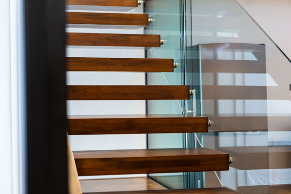 چرا طراحی دکوراسیون راه پله از اهمیت بالایی برخوردار می‌باشد؟