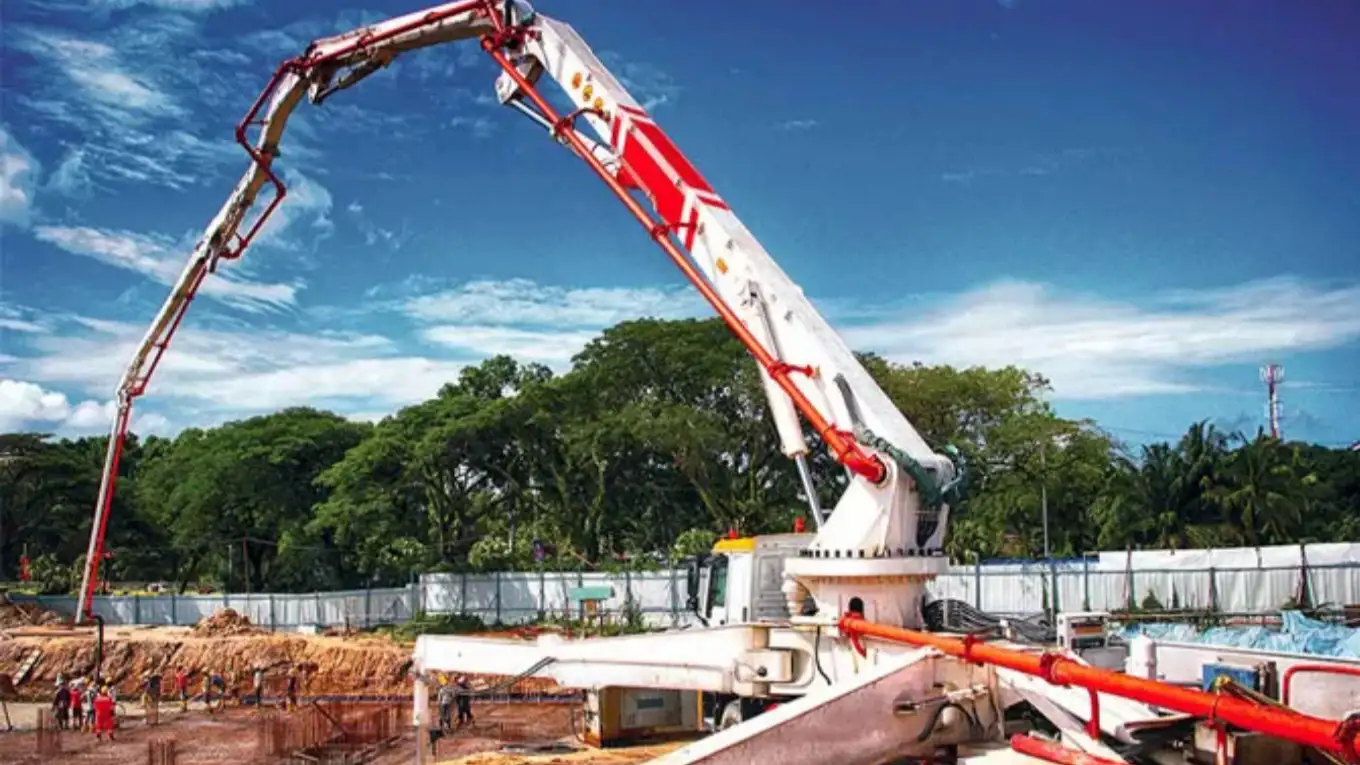 پمپ بتن چیست؟ انواع آن و نحوه کار با آن