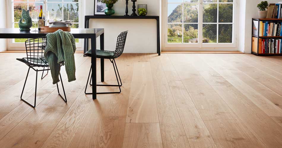 پارکت و لمینت چیست؟ مزایا و معایب آنها 1 پارکت و لمینت چیست؟ مزایا و معایب آنها