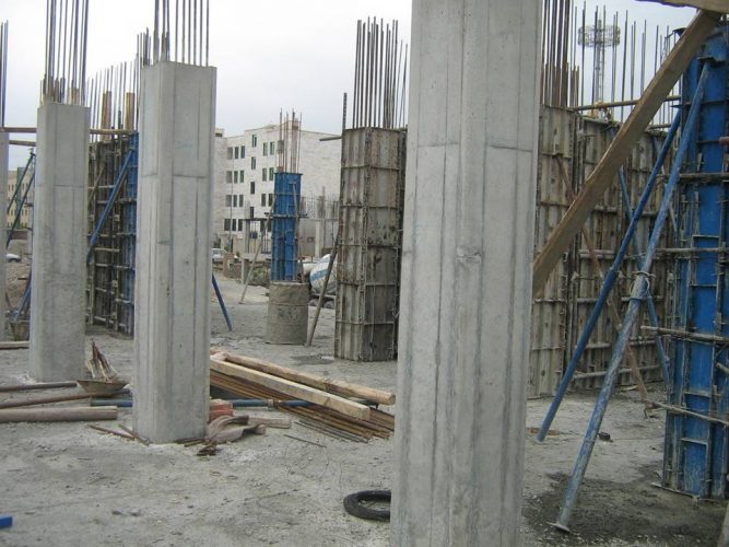 بطور عمده مقاوم سازی سازه های بتنی به سه طریق صورت می گیرد 