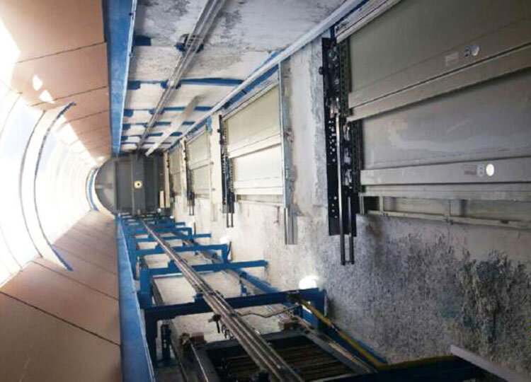 ایمنی آسانسور کارگاهی شامل چه مواردی می‌شود؟